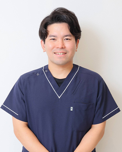 スタッフの顔写真